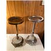 Image 3 : 2 Ash Tray Bases