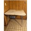 Image 1 : Table - No Chairs