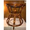 Image 1 : Wicker Table & Plate