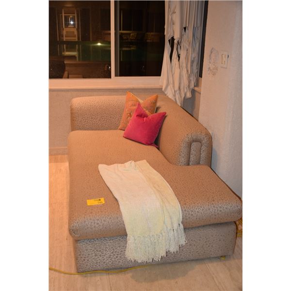 UPHOLSTERED LOUNGE (43" W X 81" L)