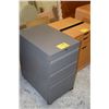 Image 1 : 3 DRAWER METAL FILE CABINET