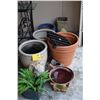 Image 1 : ASSORTED PLANTERS & GARDEN DECOR