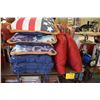 Image 1 : ASSORTED PILLOWS (9 PCS)