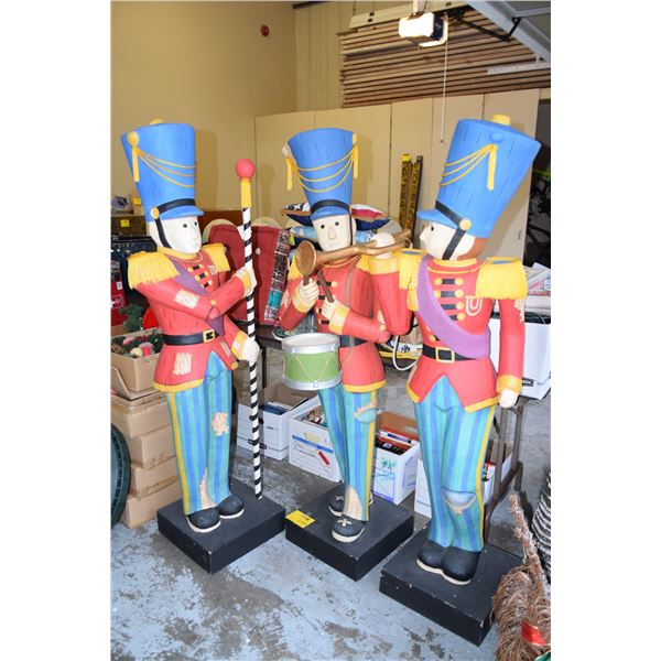 PAPER MACHE SOLDIERS (65" T) (3 PCS)