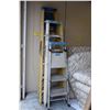 Image 1 : LADDERS & STEP STOOL (5 PCS)
