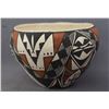 Image 4 : ACOMA INDIAN POTTERY VASE
