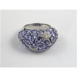 TANZANITE, DIAMOND AND 18K WHITE GOLD LADY'S RING