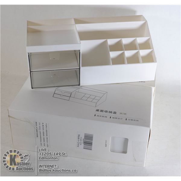 LOT OF 2MAKEUP ORGANIZERS