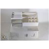 Image 1 : LOT OF 2MAKEUP ORGANIZERS