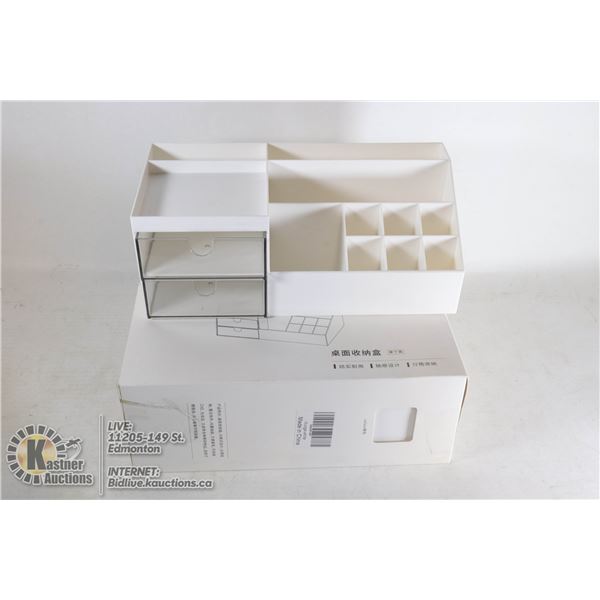 LOT OF 2MAKEUP ORGANIZERS