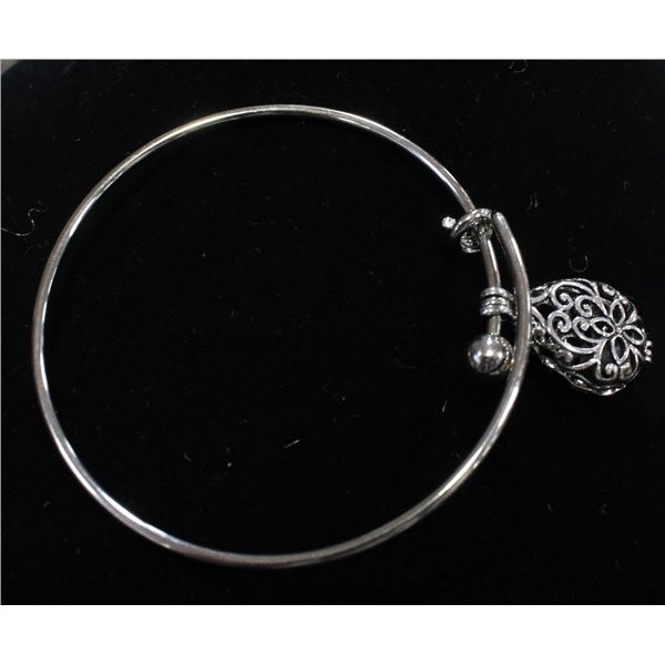 ESSENTIAL OIL DIFFUSER CHARM BRACELET