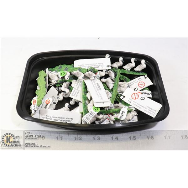 MUTE CYGNET SWANS SCHLEICH DOZEN