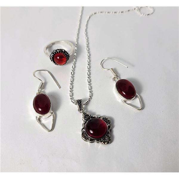 23) TITBETAN SILVER WITH BLACK MARQUSITES