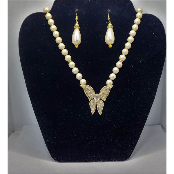 28)  VINTAGE GOLD TONE AND PEARL D'ORLAN