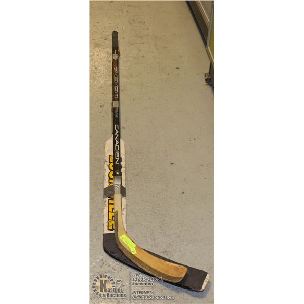 BUNDLE OF HOCKEY STICKS