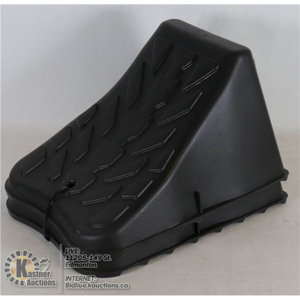 NEW PAIR OF X-STRAP HIGH IMPACT WHEEL CHOCKS
