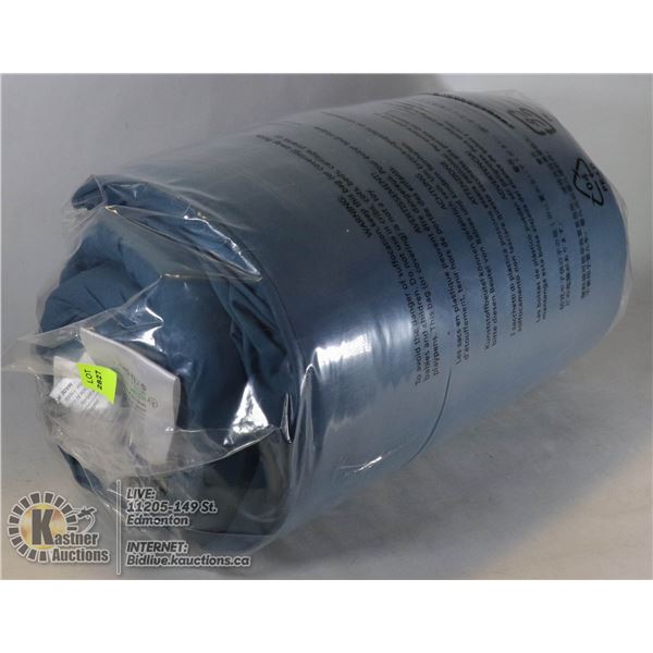 QUEEN SIZE COMFORTER