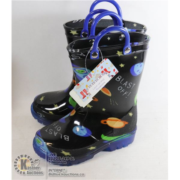 PAIR CHILDRENS "LIT UP" RUBBER BOOTS SZ 6