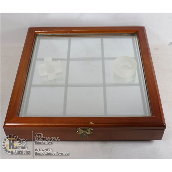 WOOD AND GLASS TIC TAC TOE SET