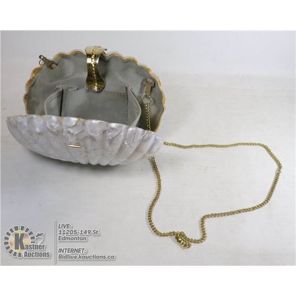 SEASHELL SHAPED PURSE WITH GOLD TONE CHAIN