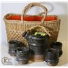 Image 1 : TEA POT & 4 MUG POTTERY SET IN BASKET