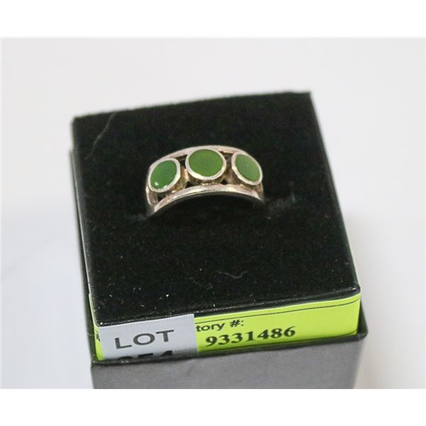 VINTAGE .925 SILVER & JADE RING SZ 6