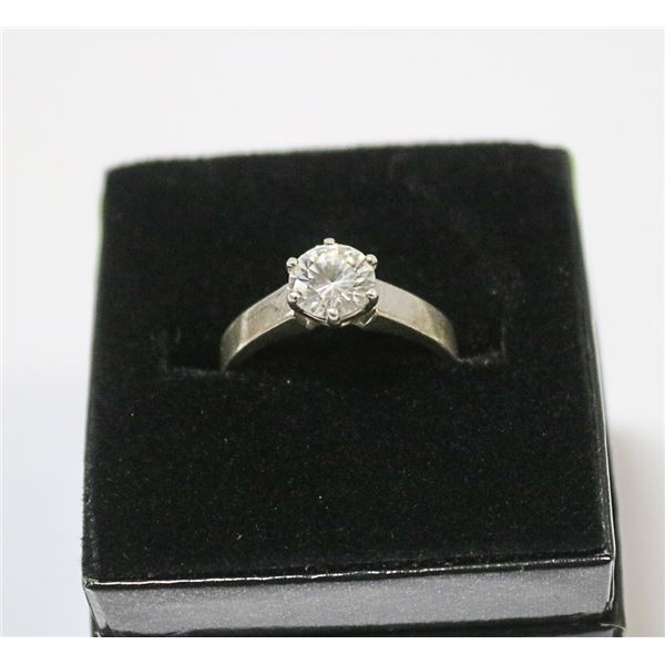 VINTAGE .925 SILVER ENGAGEMENT/DINNER RING SZ 6.5