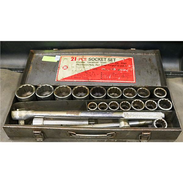 21 PIECE SOCKET SET