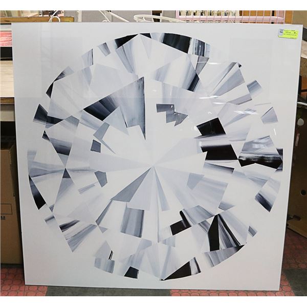 SHOWHOME TEMPERED GLASS ART PIECE