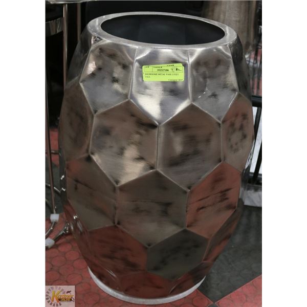 SHOWHOME METAL VASE 2 FEET TALL