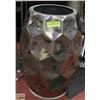 Image 1 : SHOWHOME METAL VASE 2 FEET TALL