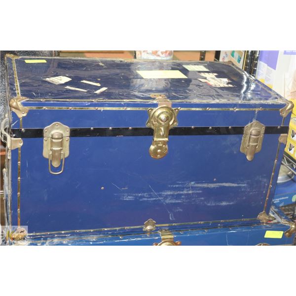 LARGE ANTIQUE STEAMER TRUNK METAL