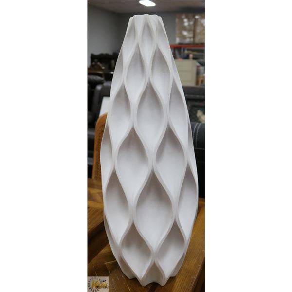 SHOWHOME SCULPTURE 2 FEET TALL