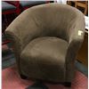 Image 1 : MICROFIBRE CLUB CHAIR