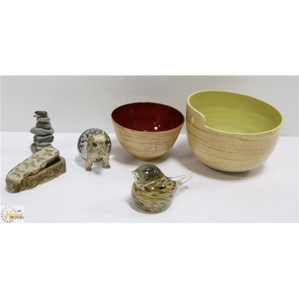 ASSORTED GLASS/STONE COLLECTIBLES