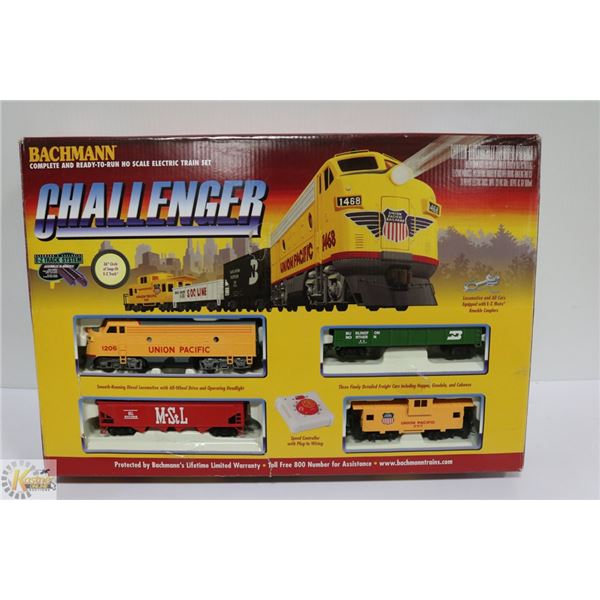 BACHMANN CHALLENGER HO SCALE ELECTRIC TRAIN SET
