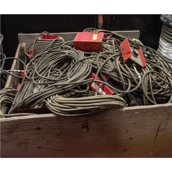 CRATE OF LINCOLN ELECTRIC REMOTE OUTPUT CONTROL