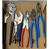 Image 1 : FLAT OF PROFESSIONAL GRADE PLIERS, VICE GRIP,