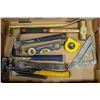 Image 1 : FLAT OF CARPENTER'S HAMMERS AND TOOLS-ALUMINUM