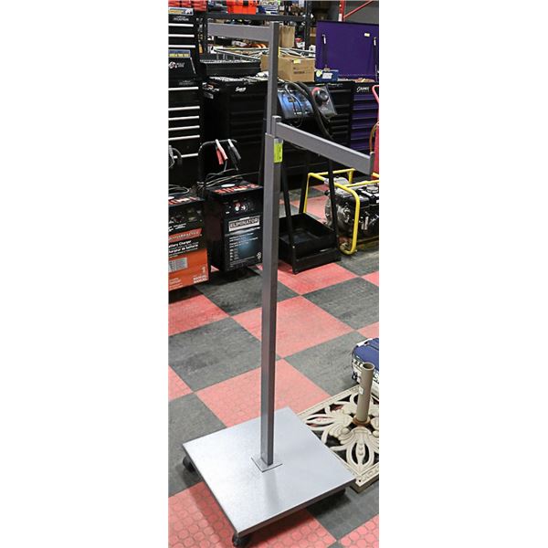 ROLLING RETAIL RACK PLATINUM COLOR