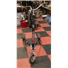 Image 1 : T8 TRIKKE 3 WHEELED ADULT CARVING SCOOTER