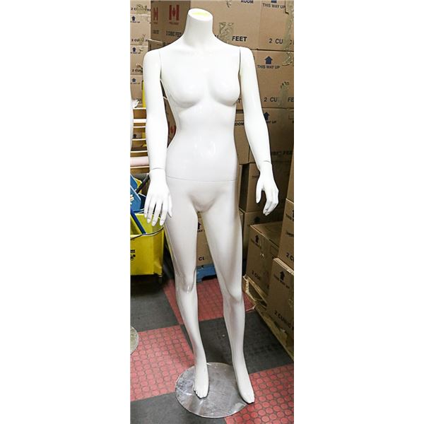 FEMALE FORM MANNEQUIN 86" INCHES TALL APPROX.