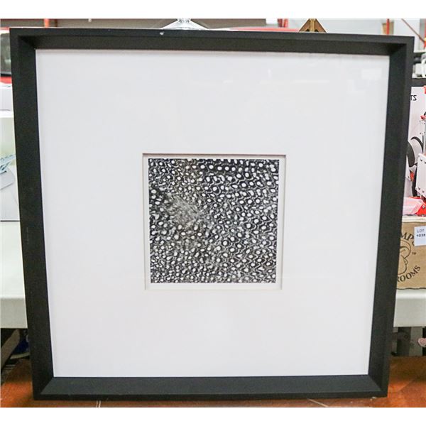 SHOWHOME BLACK FRAMED PICTURE