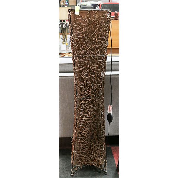 DECORATIVE FLOOR LAMP 47" TALL