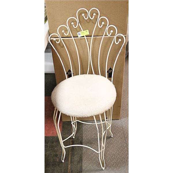 METAL VINTAGE VANITY CHAIR-NEEDS TO BE CLEANED