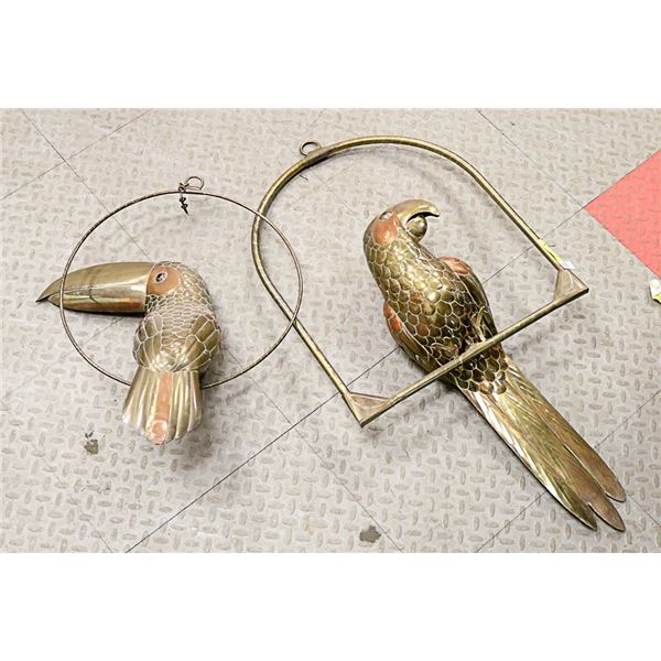 COPPER COLORED PARROT HANGER