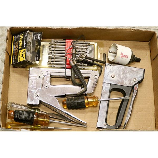 FLAT OF STAPLERS AND SCREWDRIVER LOT