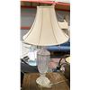 Image 1 : TRANSLUCENT SIDE TABLE LAMP