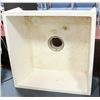Image 1 : COMMERCIAL / INDUSTRIAL SINK BASIN