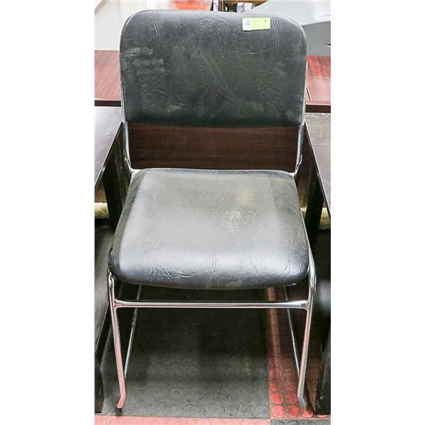 SINGLE CHROME AND LEATHERETTE CHAIR